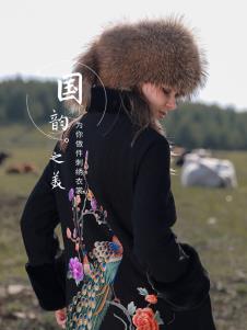 袯荟2019冬女装刺绣外套
